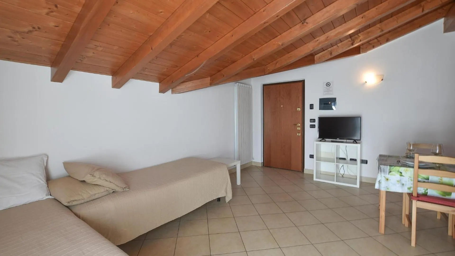Cozy Apartment In Domaso With Kitchen Italy