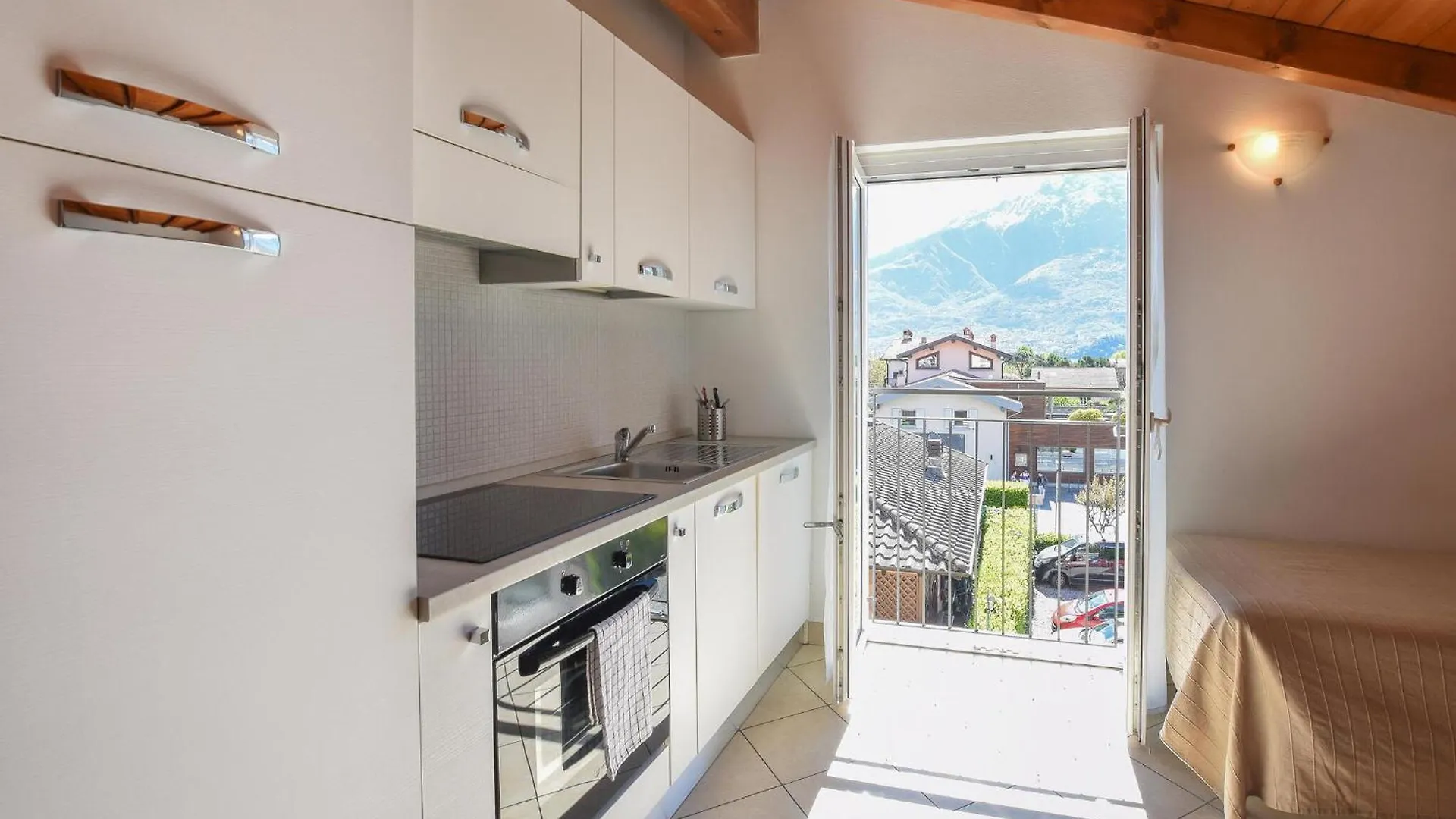 Cozy Apartment In Domaso With Kitchen 0*,