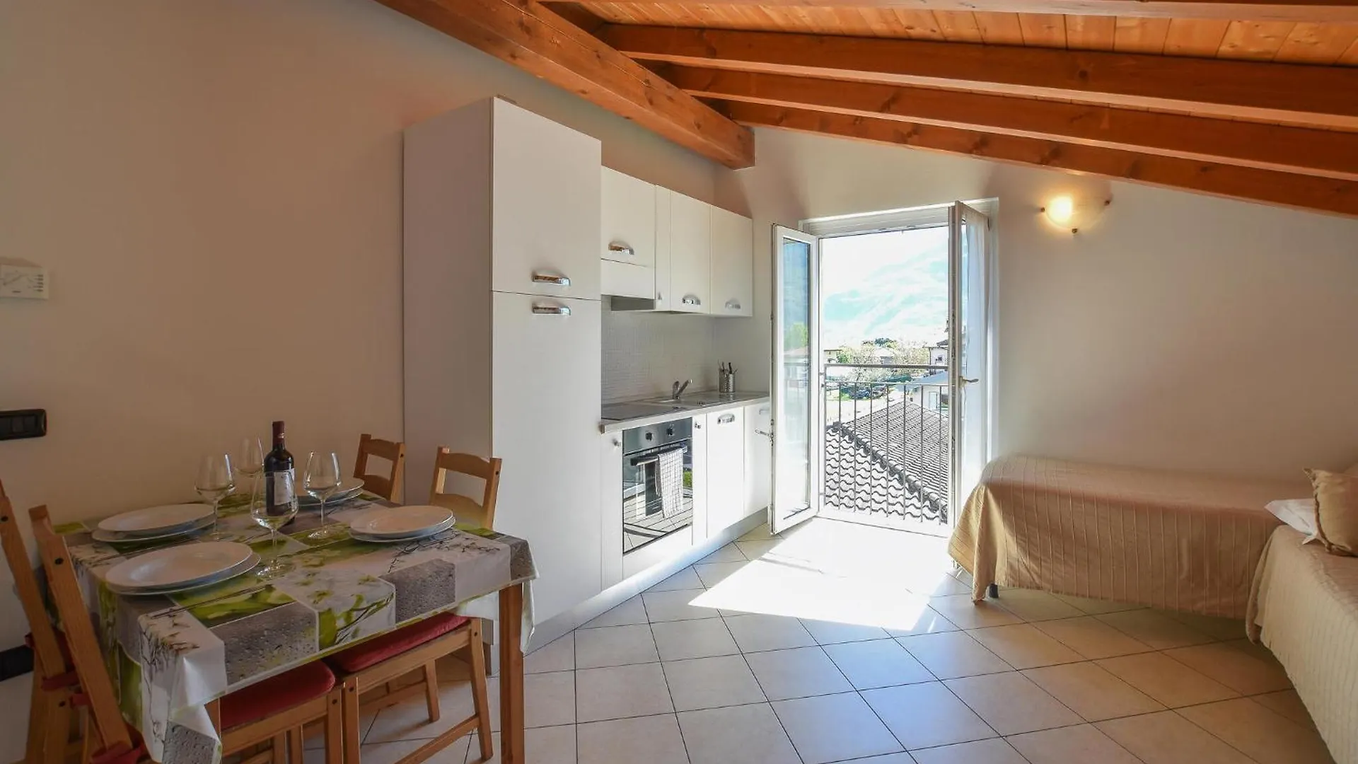 Cozy Apartment In Domaso With Kitchen