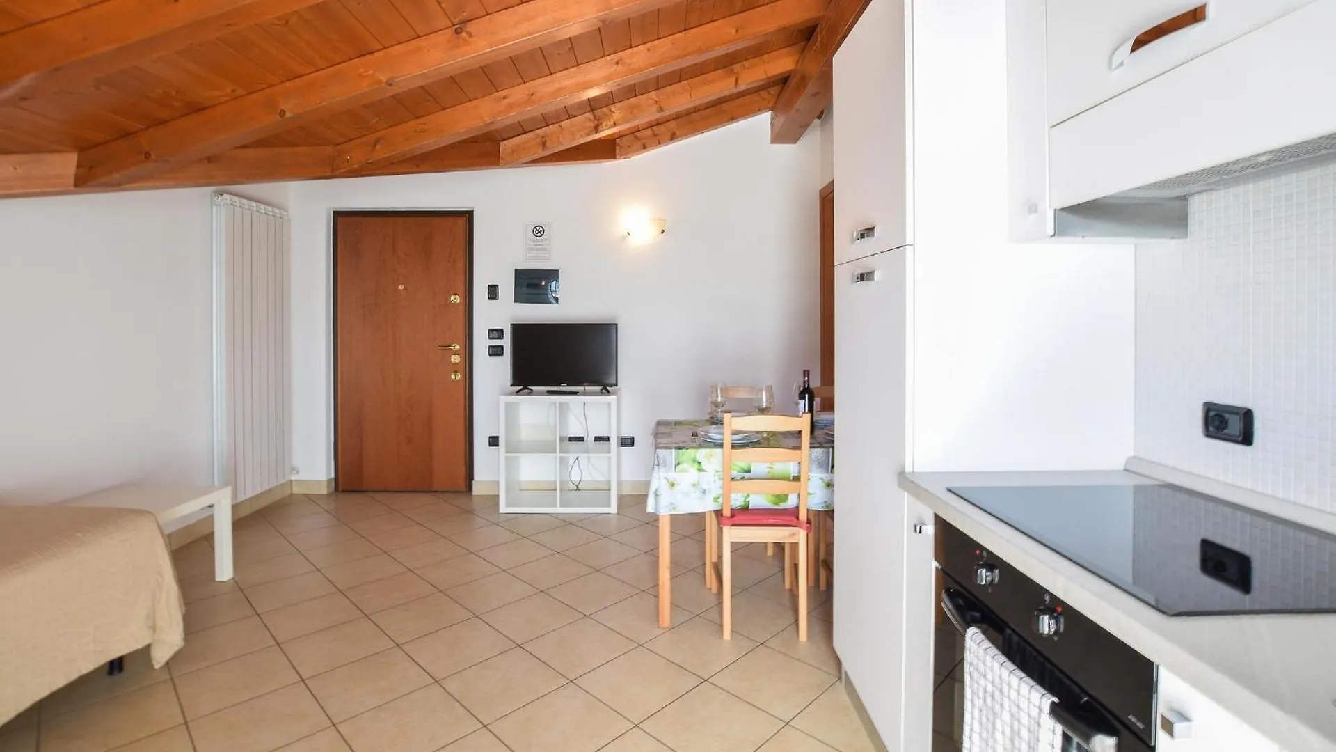 Cozy Apartment In Domaso With Kitchen